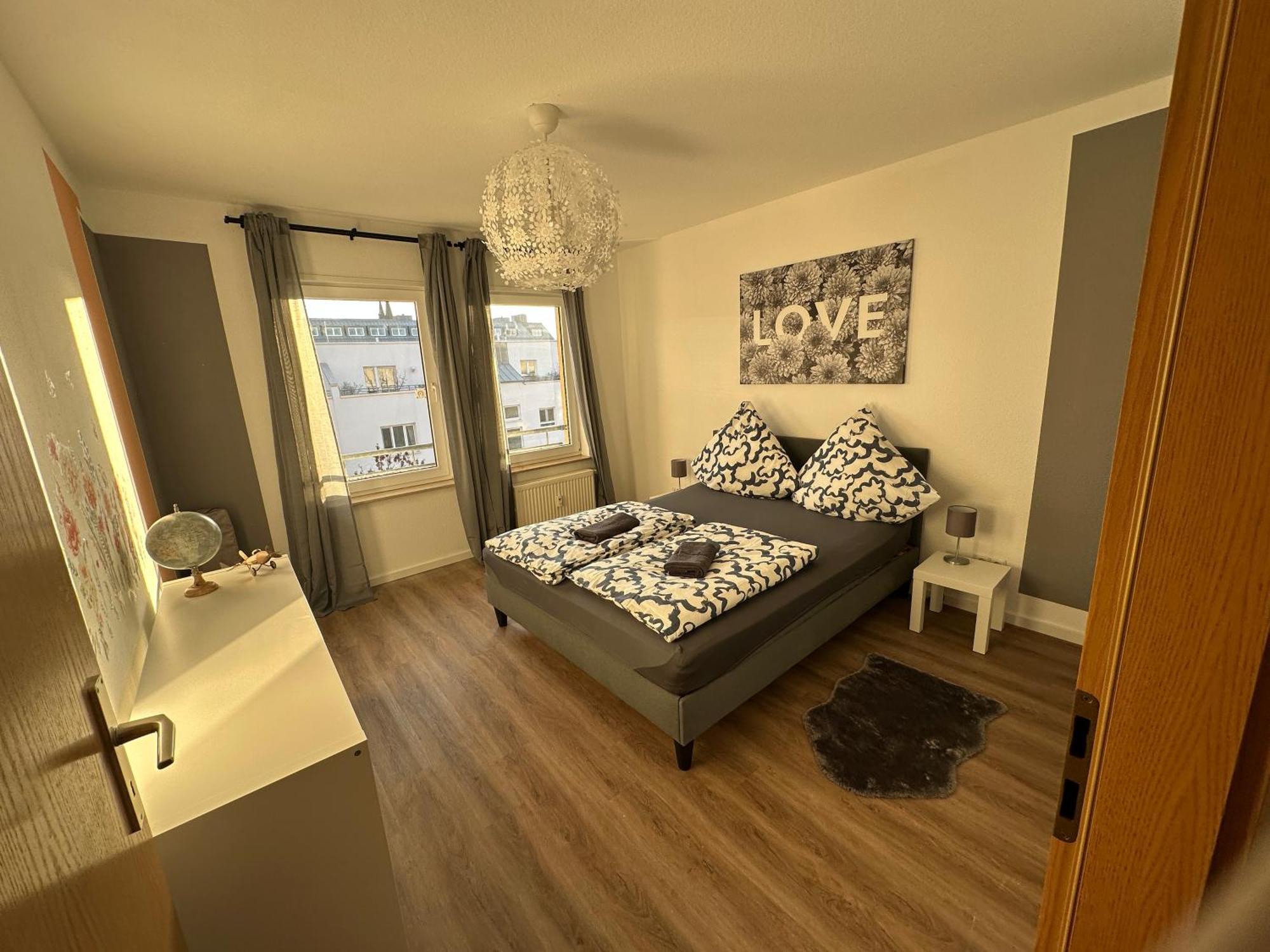 Zentrum - Blick Ueber Daecher Von Apartment *